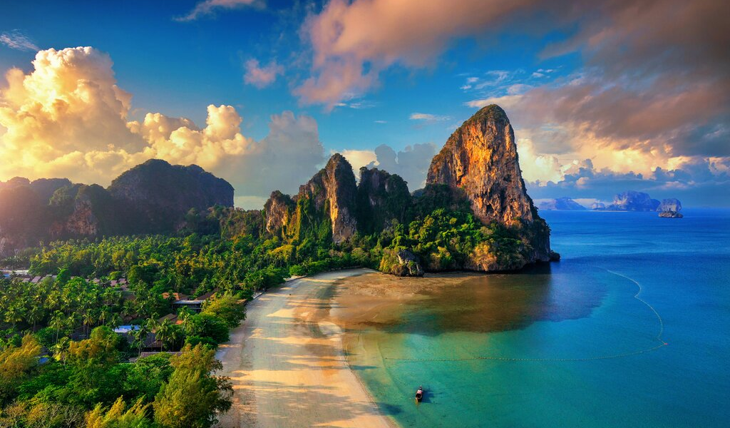 Thailand Travel Experiences: Adventure and Luxury in Jungles and Beaches cover