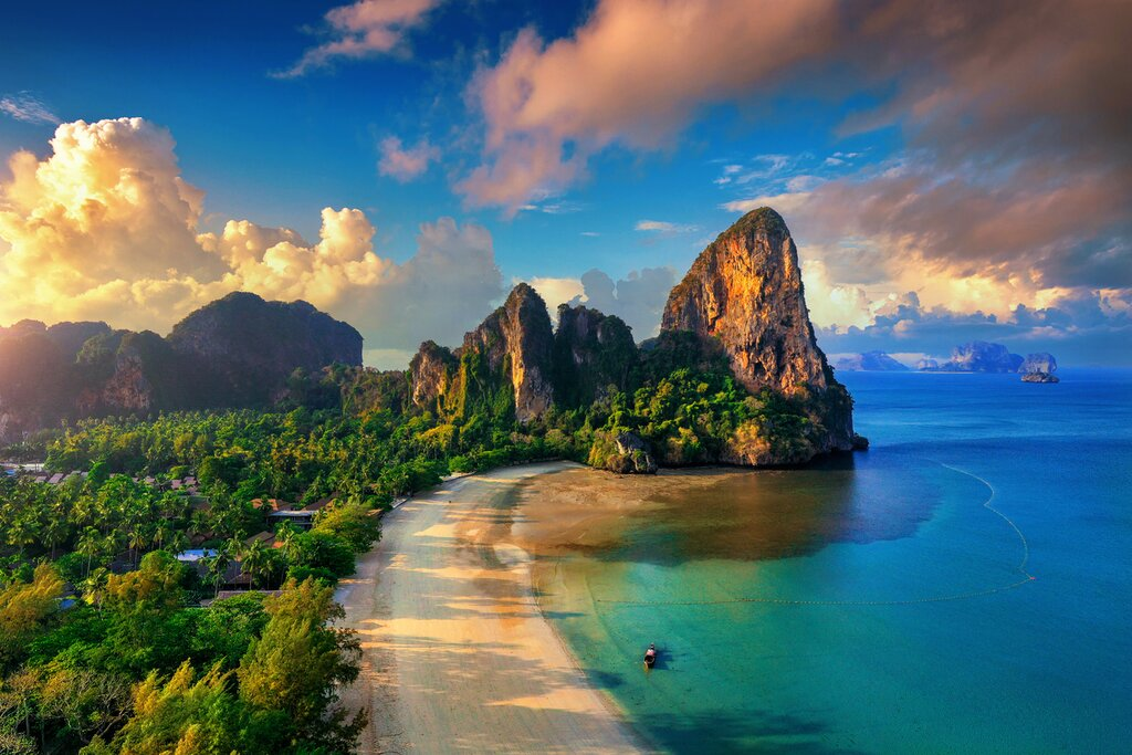 Thailand Travel Experiences: Adventure and Luxury in Jungles and Beaches cover