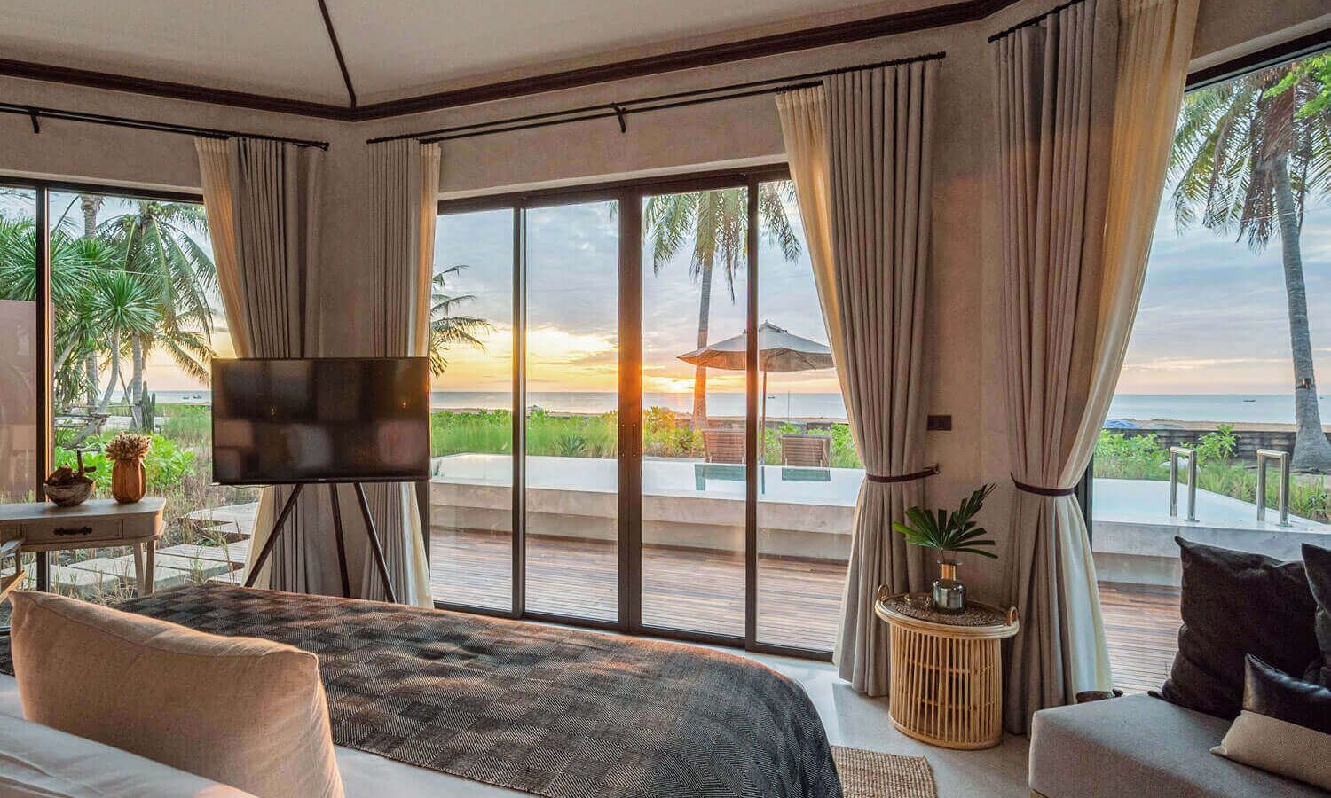 Indulge in Elegance: Hua Hin’s Top Luxury Beachfront Villas cover