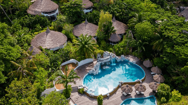 Luxury Escapes in Koh Tao: Top High-End Resorts for 2025 cover