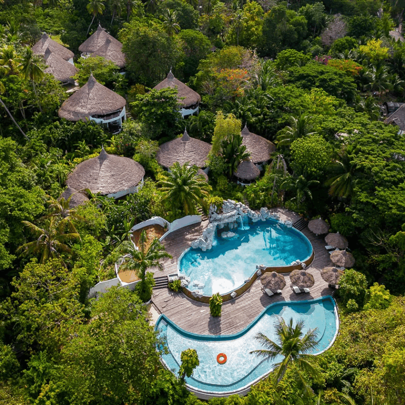 Luxury Escapes in Koh Tao: Top High-End Resorts for 2025 cover